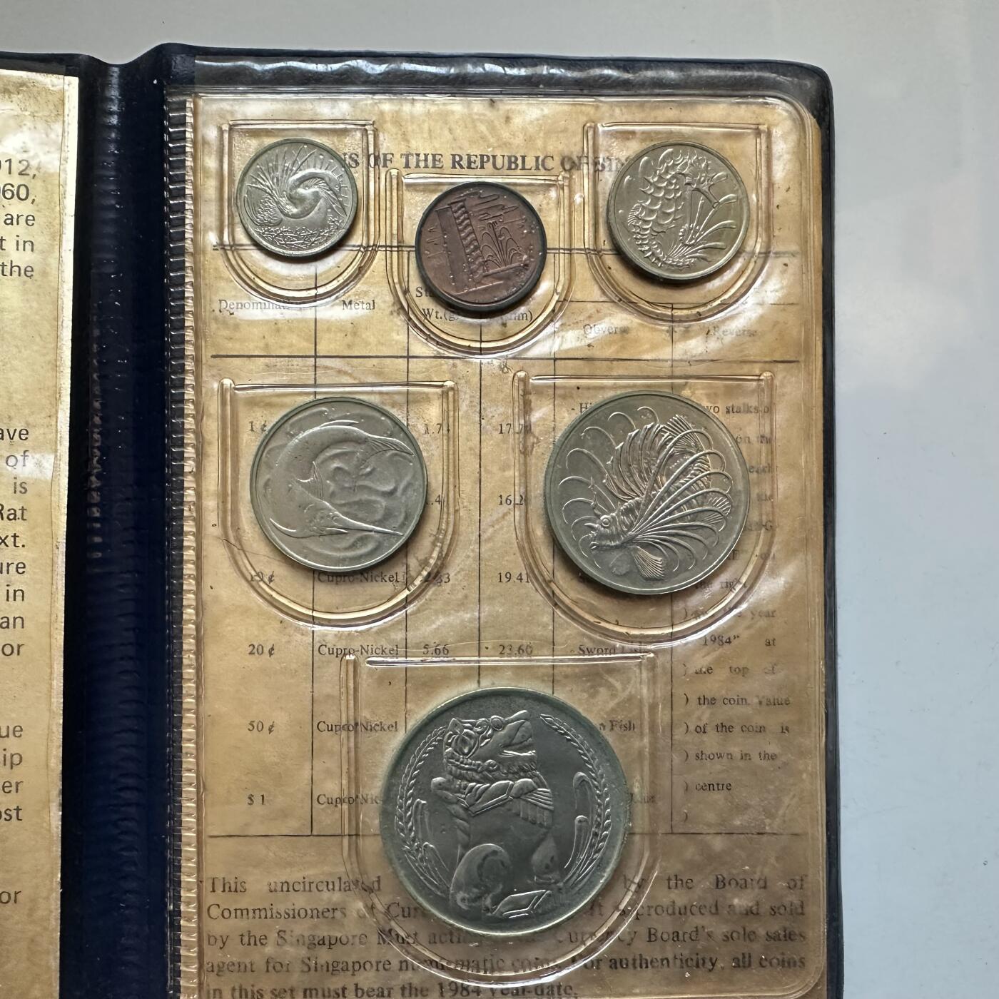 🌹外币初藏🌹🐯2025年第142场  每周二四六晚8️⃣点 接代拍 新加坡1984年鼠年原厂册