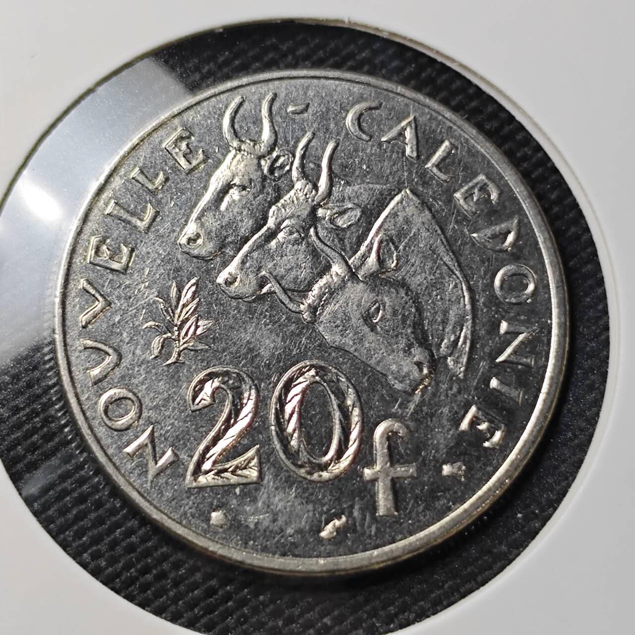 KK钱币收藏小铺 第382期  2月预留时间 周末发货  1999新喀里多尼亚20法郎