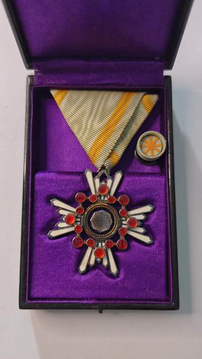 东亚勋章徽章主题拍卖4 - 勋五等瑞宝章(纯银)