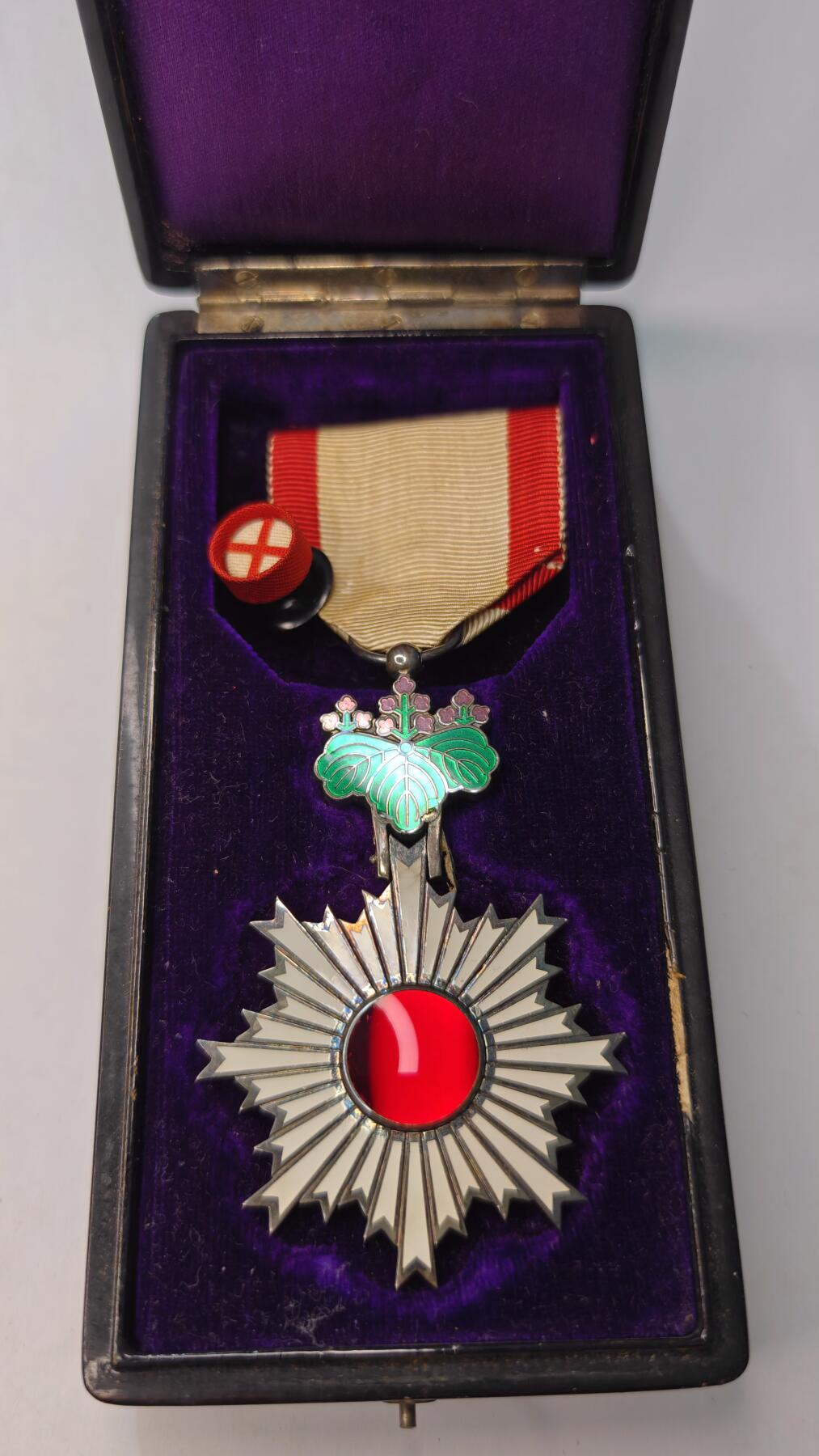 东亚勋章徽章主题拍卖4 勋六等单光旭日章