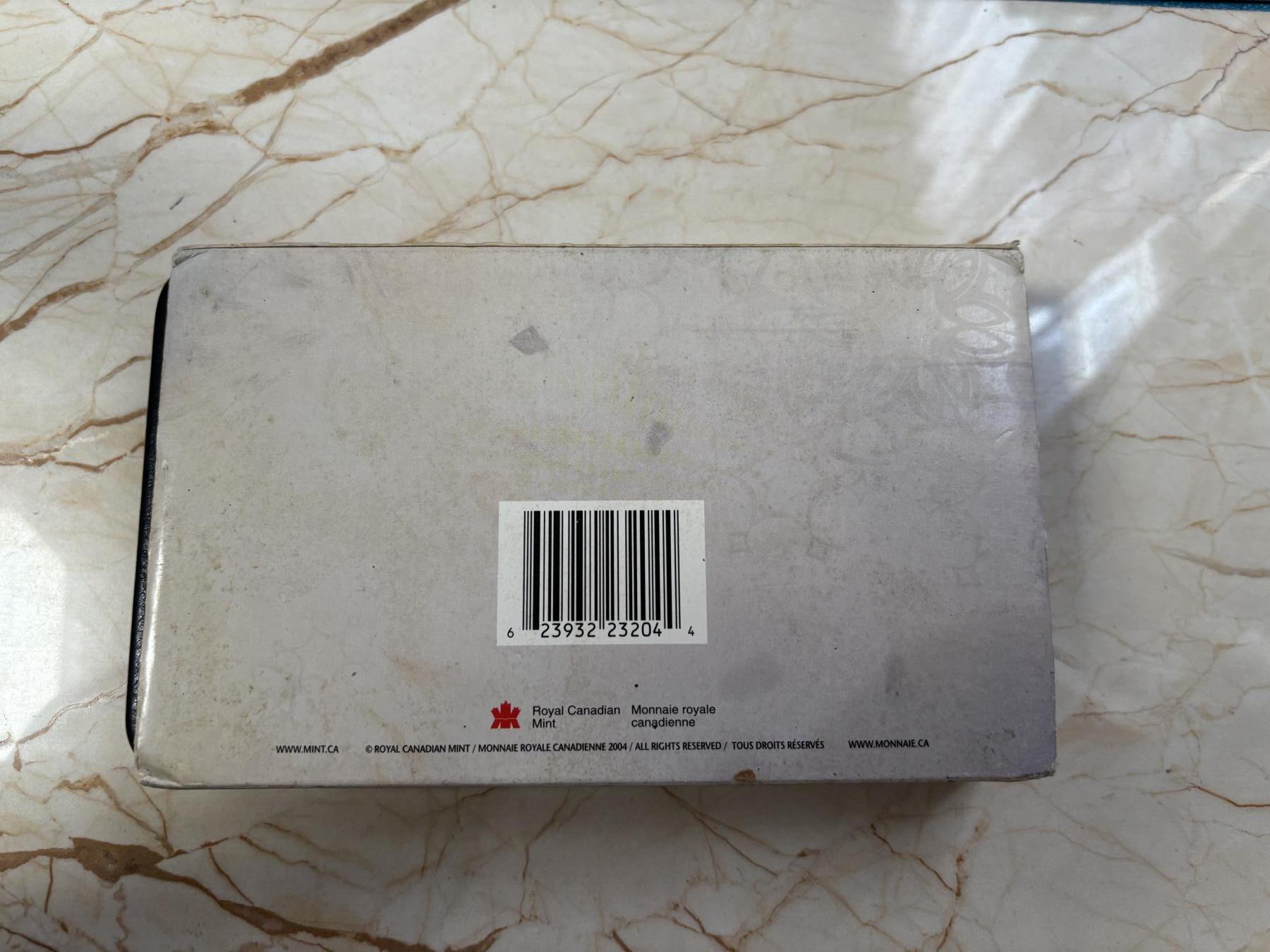 第185期拍卖 加拿大2004年2/3/4/5元精制银币套 北极狐 1/10，1/4，1/2，1盎司9999银 发行量：2万 盒证全
