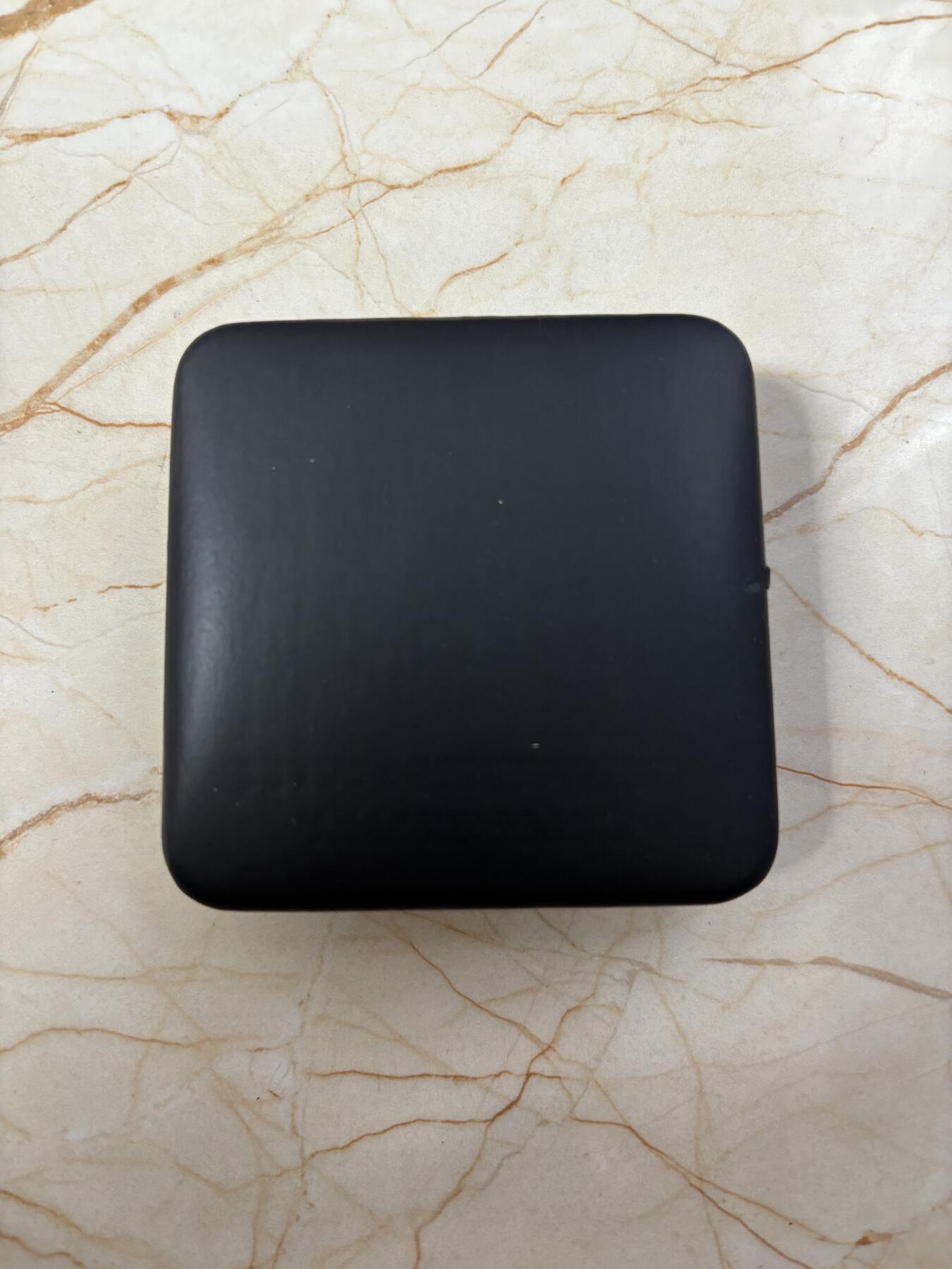 第186期拍卖 斐济2012年世界陨石系列镶嵌美国布伦纳姆陨石银币，999银，20克，发行999枚