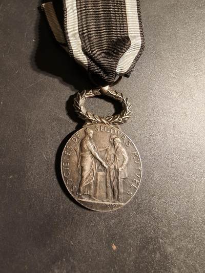 老王徽章第170期 - 法国劳动与社会福利部荣誉奖章    银质    大师罗蒂作品    13.6g