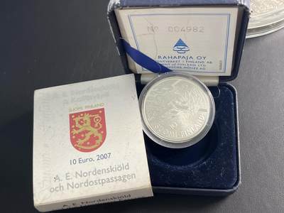 ❤️【币观天下】❤️ 第335期钱币拍卖- 2025.12.19周五晚上6点半场-长期征集拍品 - 原厂盒证芬兰2007年欧洲之星地质学家北极探险家诺登舍尔德精制纪念银币925银25.5克直径38.6毫米