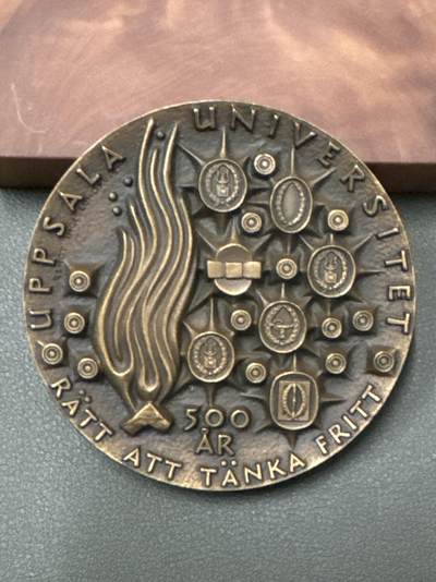 ❤️【币观天下】❤️ 第335期钱币拍卖- 2025.12.19周五晚上6点半场-长期征集拍品 - 瑞典1977年乌普萨拉大学建校500周年超大纪念铜章271.6G