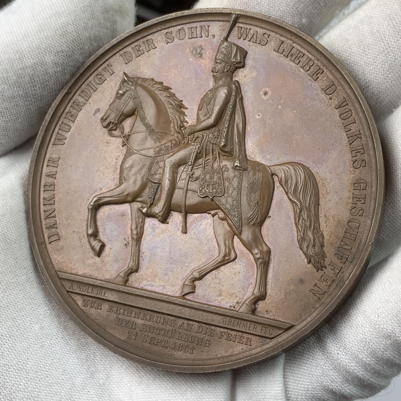 掌中浮雕-藏着的欧洲第046场 1861年德国汉诺威乔治五世为其父皇恩斯特.奥古斯特戎马雕像揭幕纪念铜章，70mm