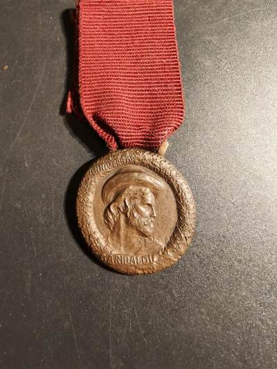 老王徽章第170期 - 意大利统一英雄加里波第逝世50周年纪念章