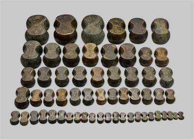 中贸圣佳2025年秋季拍卖会 众妙 - 清 铜质砝码一组五十九枚