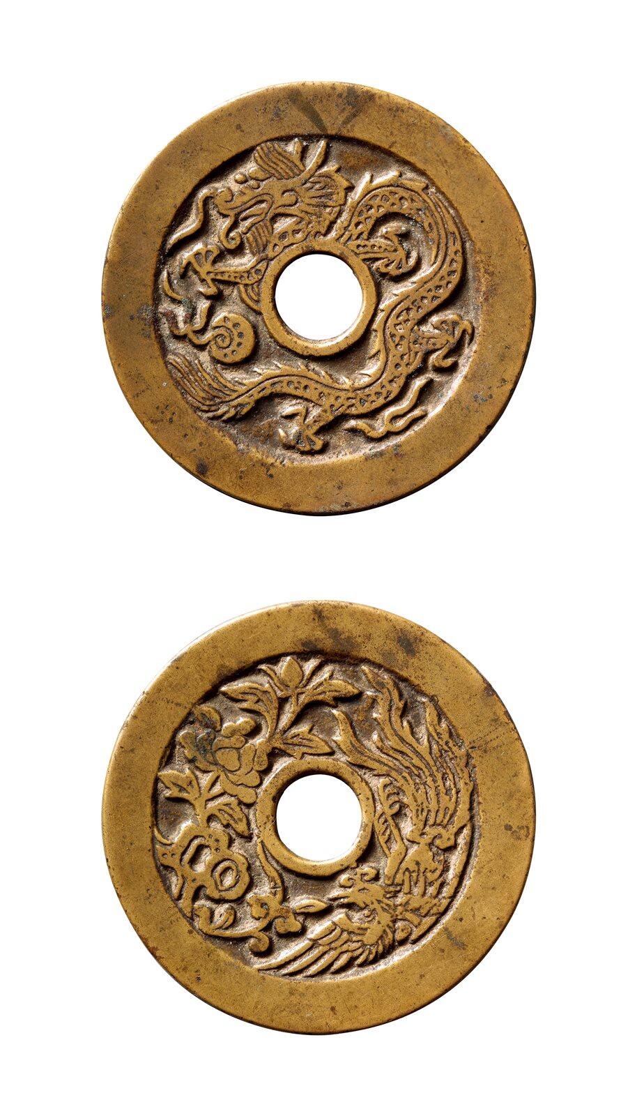 中贸圣佳2025年秋季拍卖会 争辉 中国历代古钱 清 龙背凤苏炉花钱 44.4*1.8mm