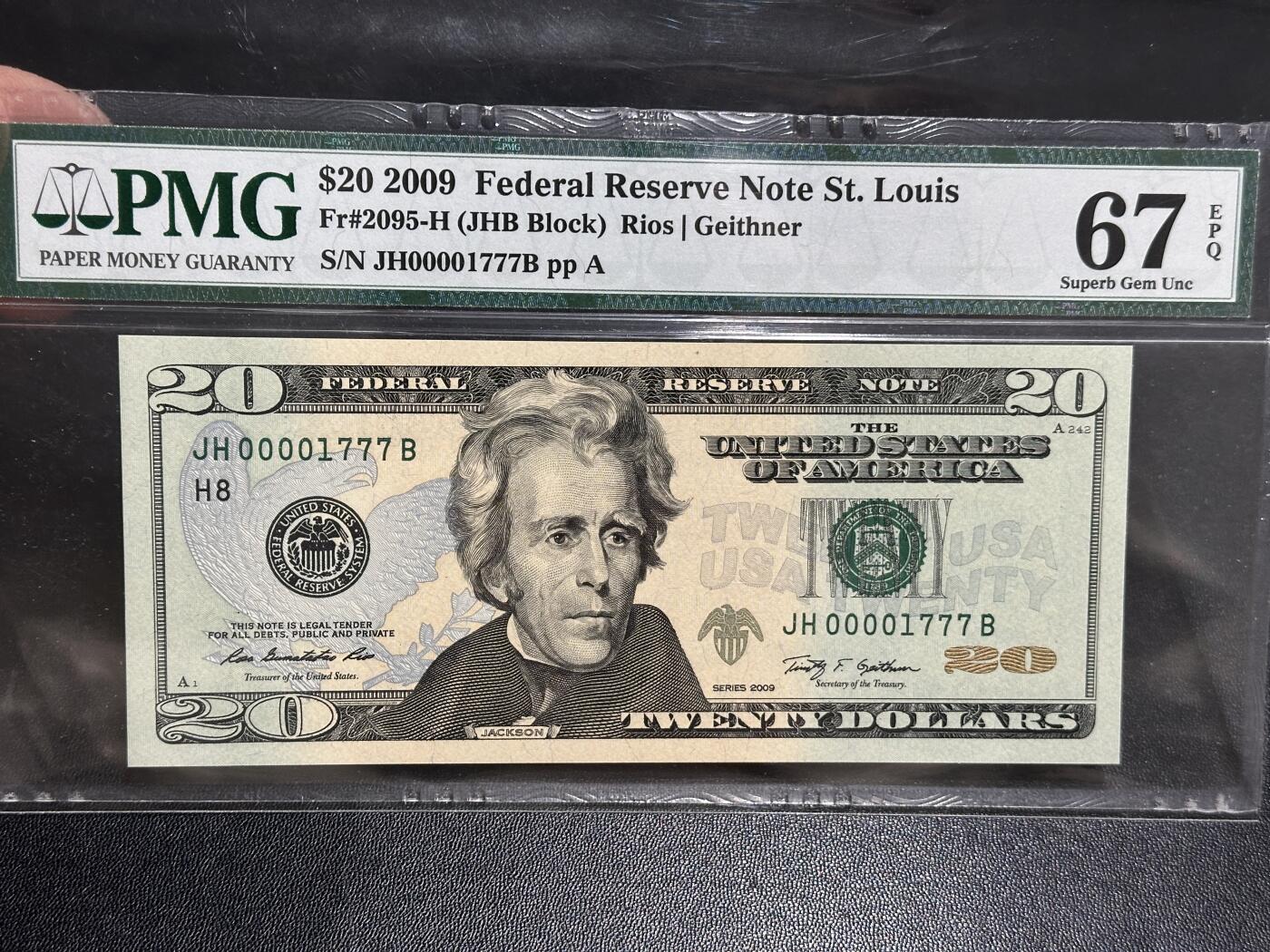 《外钞收藏家》第五百九十四期（畅拍场）（本平台长期征集拍品、欢迎藏友们联系合作） 2009年美国彩版20美元 数三 0000头豹子777 PMG67