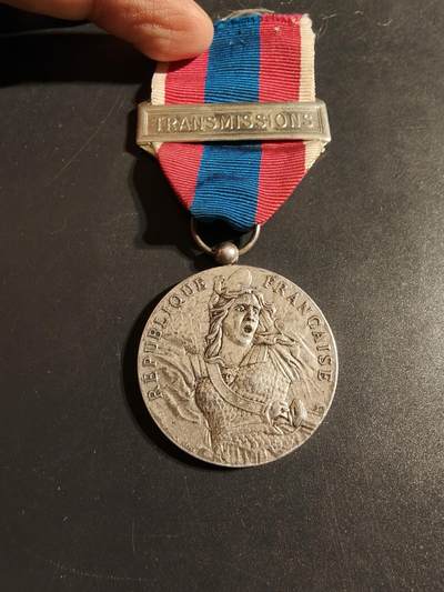 老王徽章第170期 - 法国银级国防服役奖章    通信兵勋条