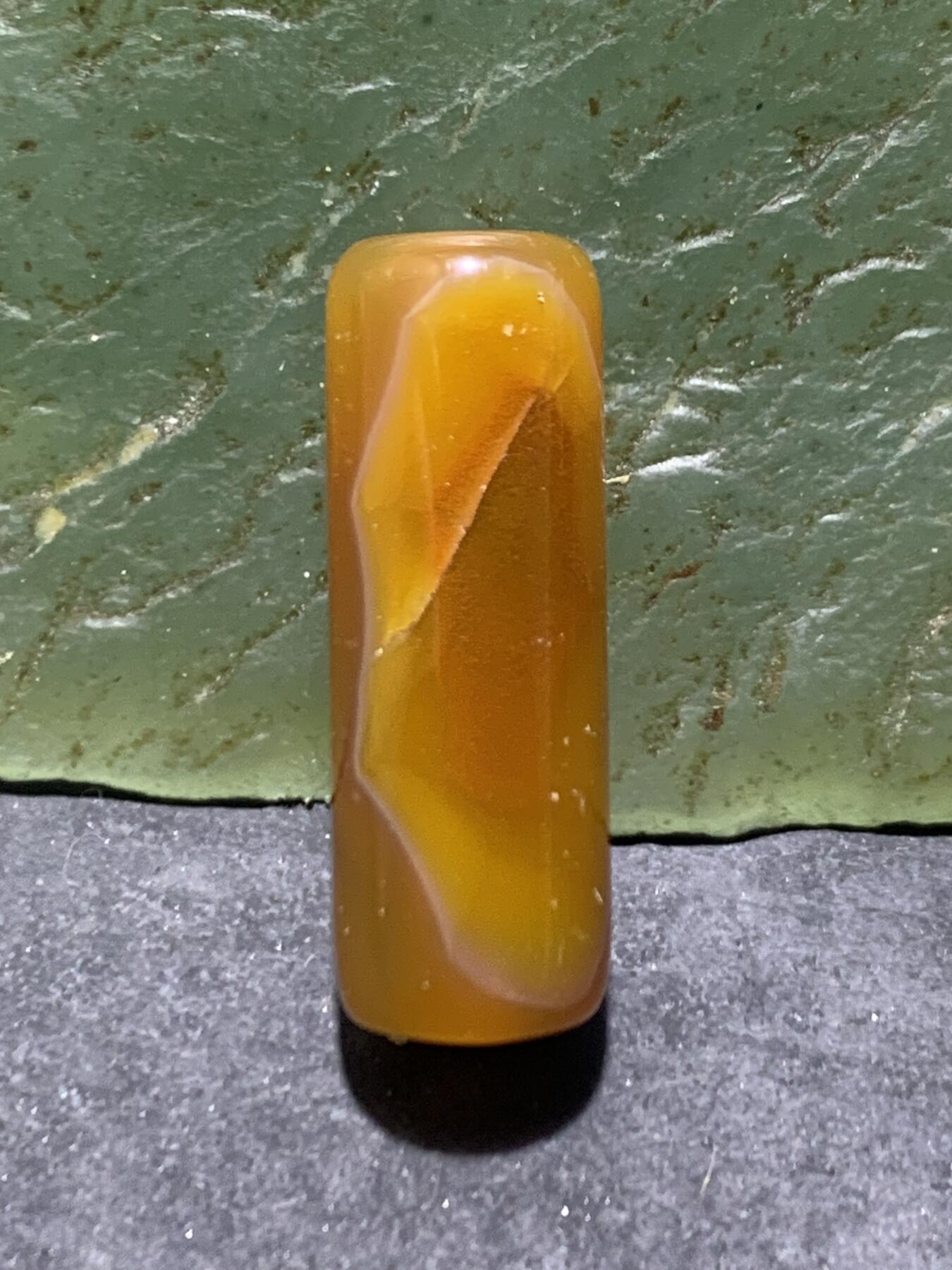 黄冻料战国红玛瑙通货直桶，桶珠一颗！