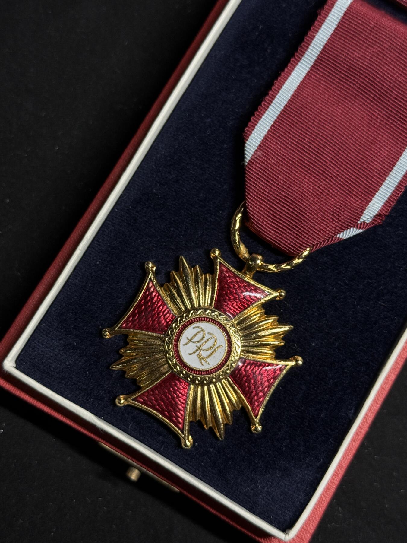 欢庆元旦！戎马世界章牌大赏第109期元旦大拍 波兰金级功勋十字勋章