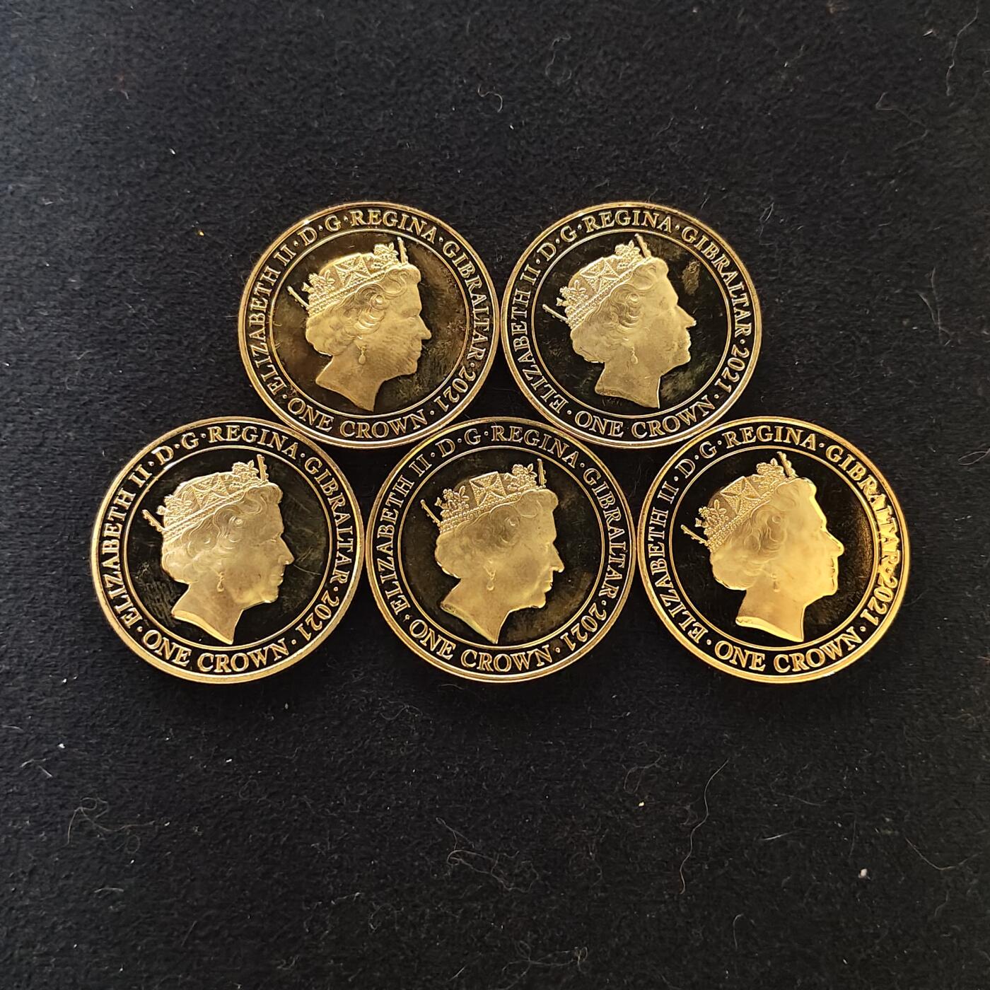 【全场包邮】纯粹捡漏拍489场（免费代拍第26场） 直布罗陀2021年1克朗伊丽莎白二世女王95岁大寿女王剪影镀金精制克朗型纪念币5枚全套