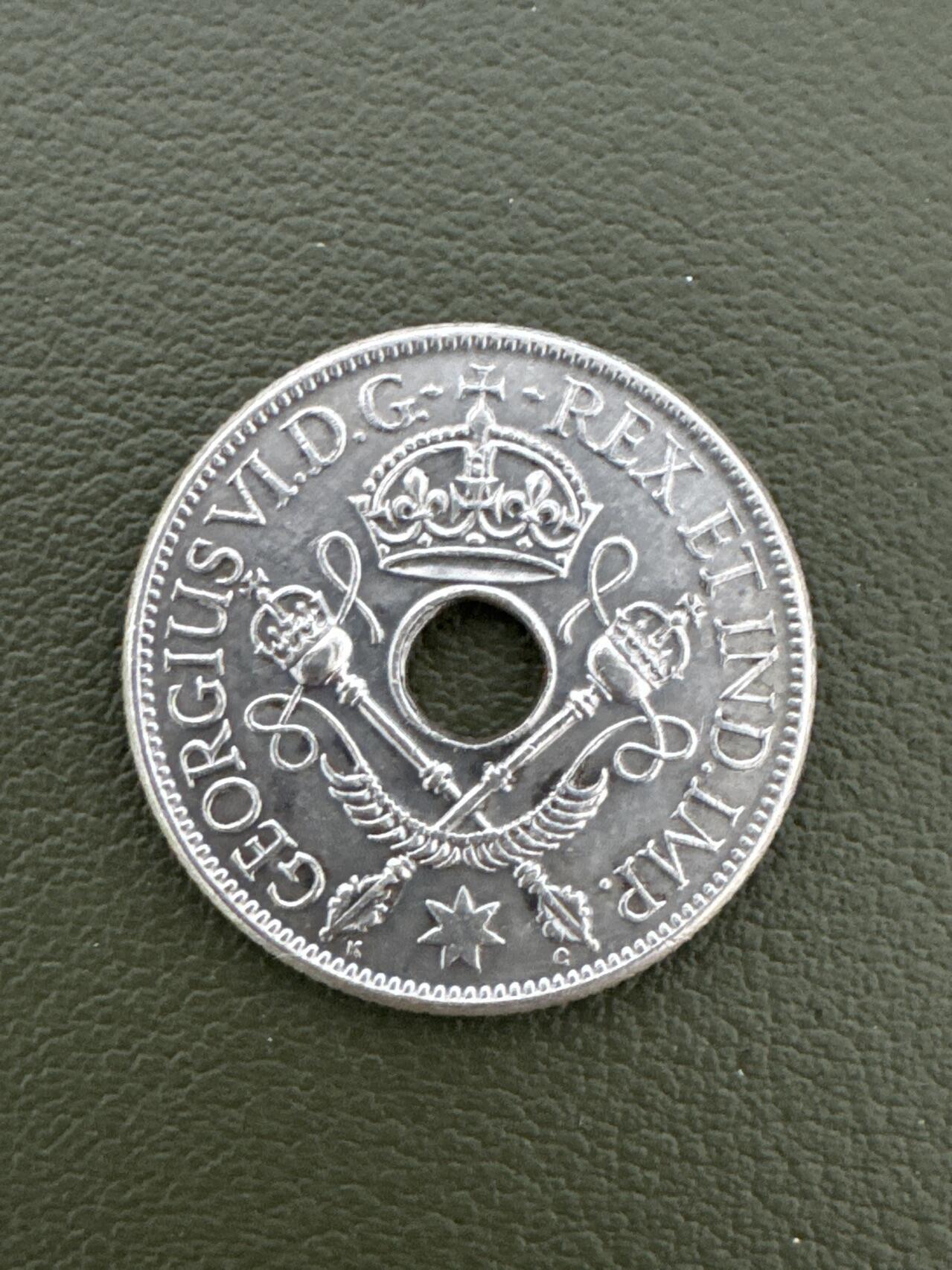 ❤️【币观天下】❤️ 第335期钱币拍卖- 2025.12.19周五晚上6点半场-长期征集拍品 新几内亚1先令UNC