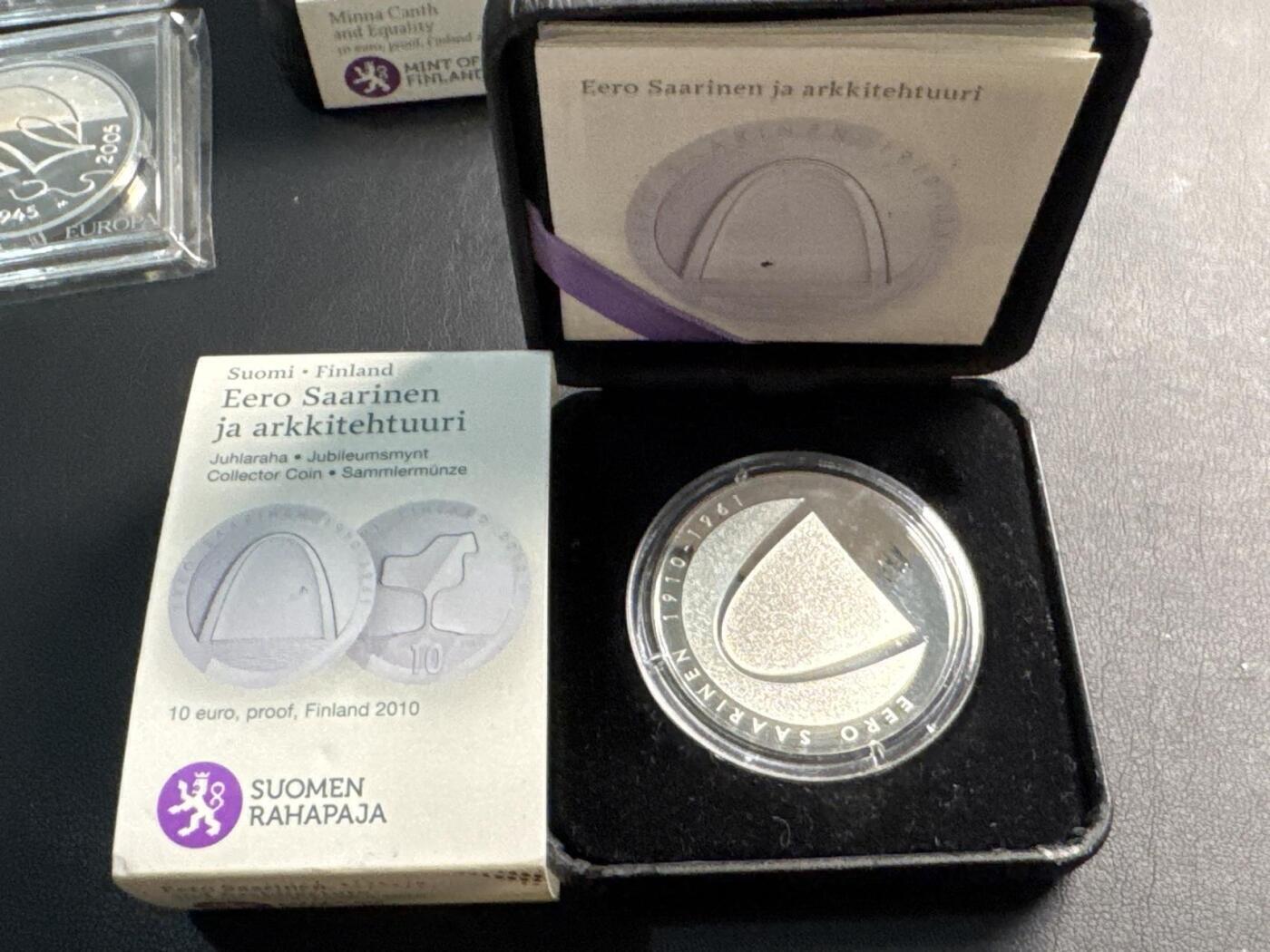 ❤️【币观天下】❤️ 第335期钱币拍卖- 2025.12.19周五晚上6点半场-长期征集拍品 原厂盒证芬兰2010年著名建筑设计师埃罗·沙里宁诞辰100周年精制纪念银币925银25.5克直径38.6毫米