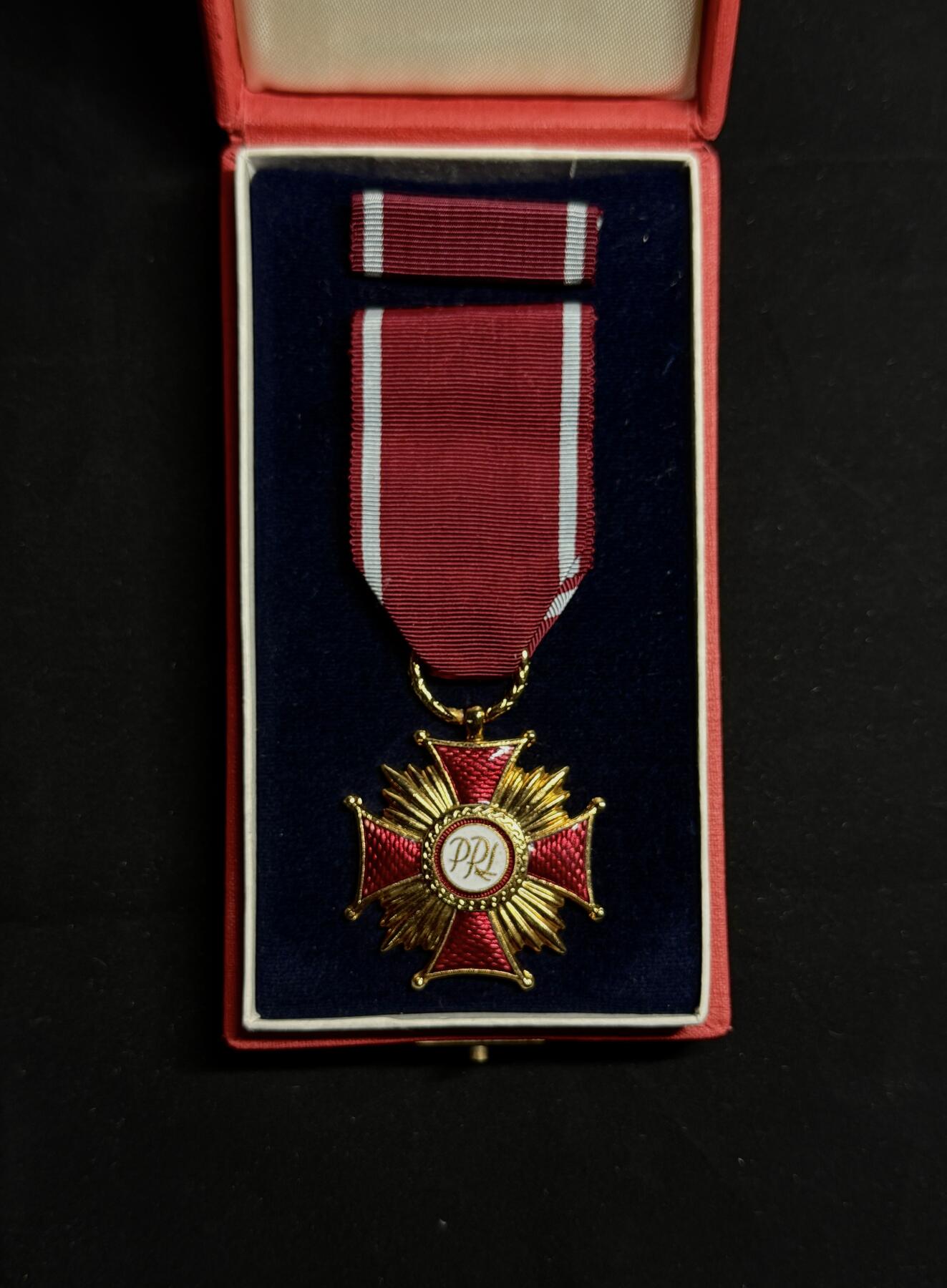 欢庆元旦！戎马世界章牌大赏第109期元旦大拍 波兰金级功勋十字勋章