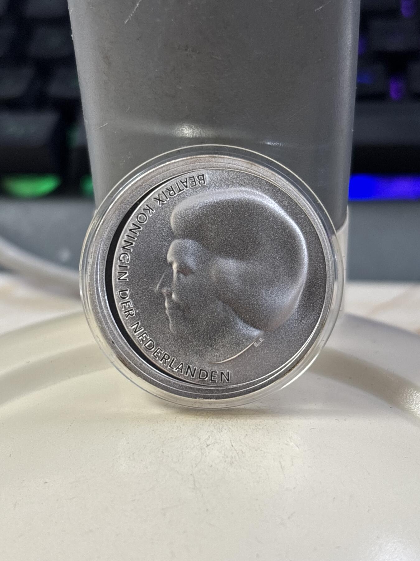 第185期拍卖 荷兰2002年10欧类精制银币 皇家婚礼（威廉-亚历山大和马克西玛） 17.8克925银 发行量：8万 盒证全