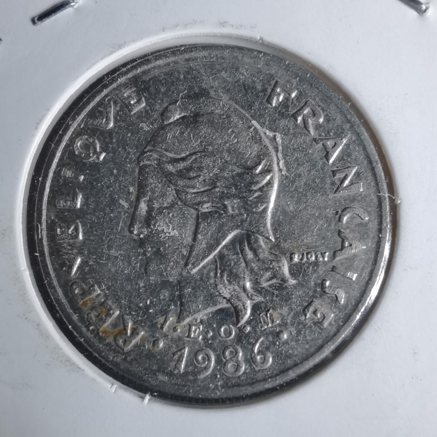 沼泽如烟--第939场 法属波利尼西亚1986年10法郎