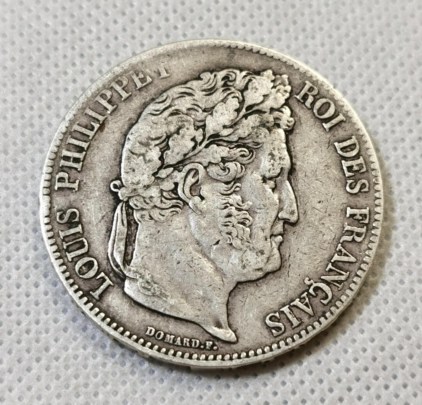 甄臻铺-世界币章拍卖（第44期）精品场拍品征集中，送拍享返佣金等优惠多多