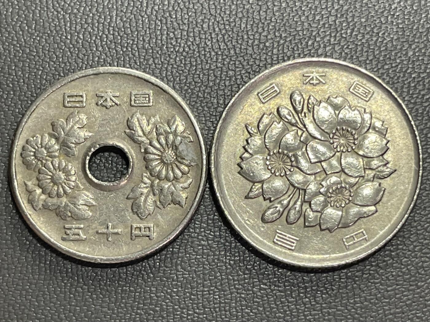 回流1222 日本昭和菊花🌼50元、平成樱花🌸100元一对