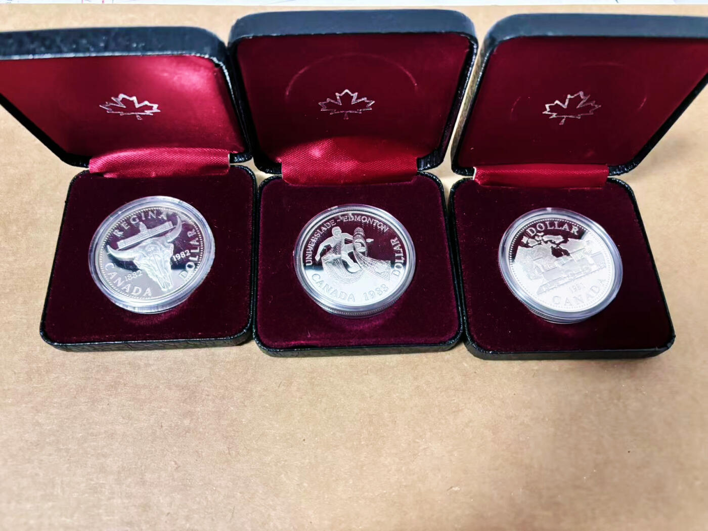 【Blue Auction】世界纸币精拍第764期——18级TOP拍卖/信誉/品质/专业/高效💫 【一组3枚带盒】加拿大 1981-83年银币一组 品相如图 