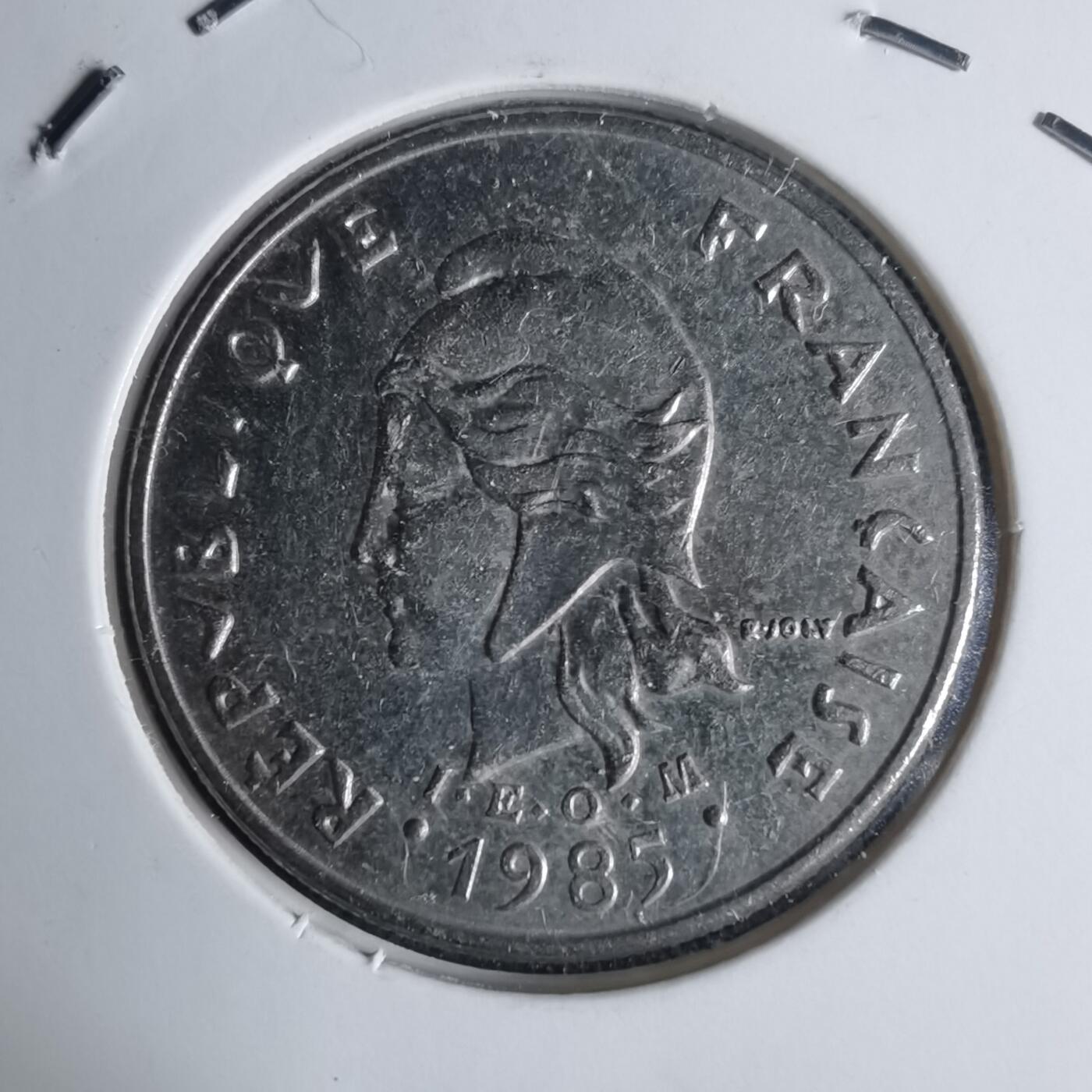 沼泽如烟--第939场 法属波利尼西亚1985年10法郎