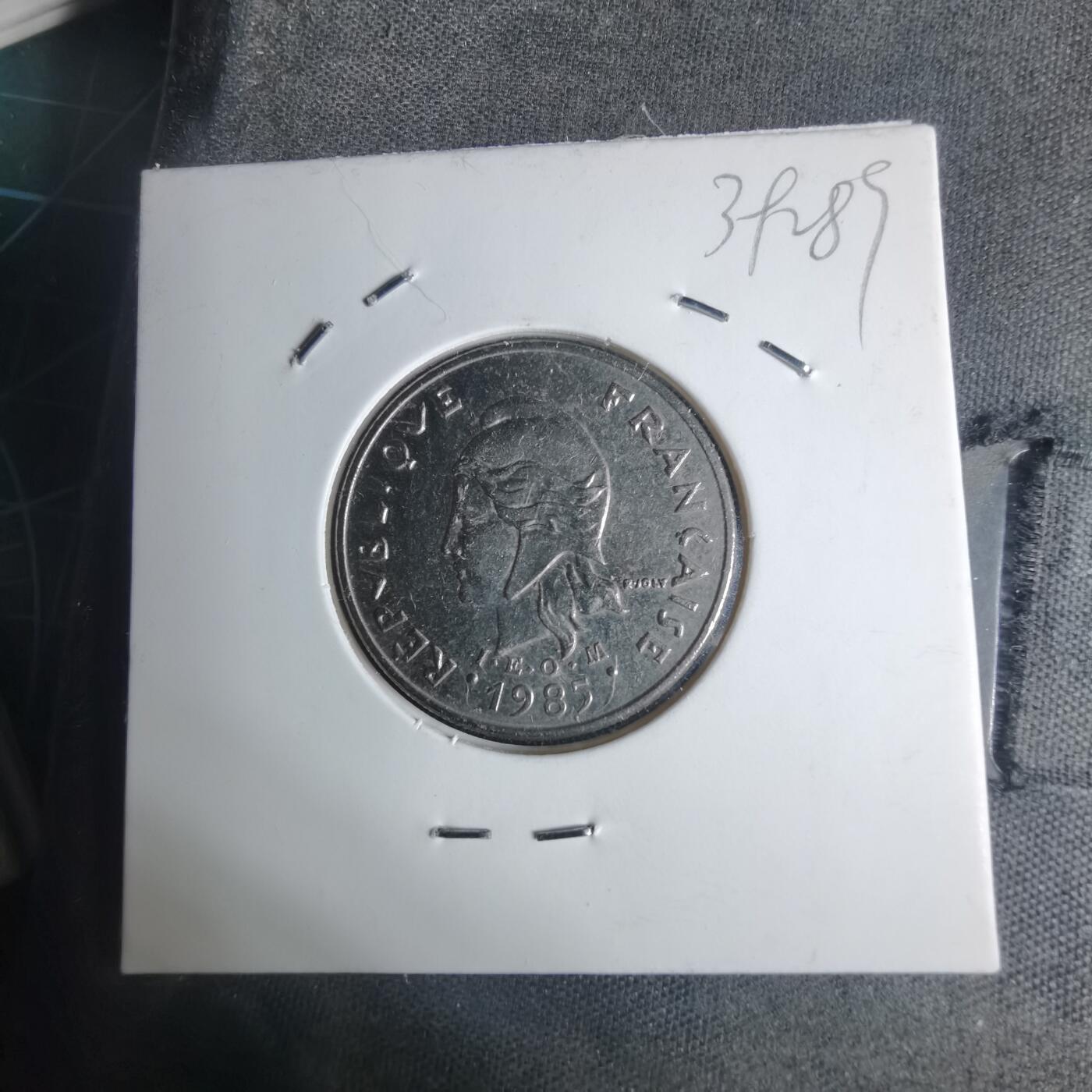 沼泽如烟--第939场 法属波利尼西亚1985年10法郎