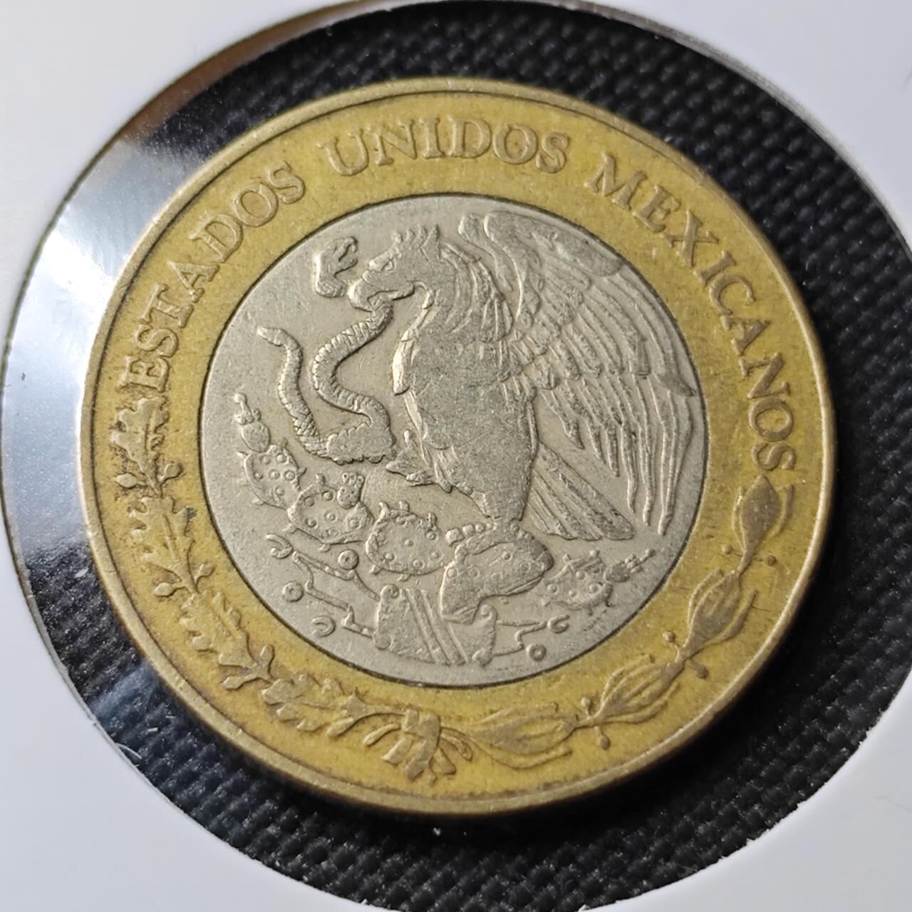 KK钱币收藏小铺 第382期  2月预留时间 周末发货  2002墨西哥10比索 双色币