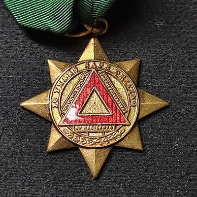 【全场包邮】纯粹捡漏拍486场（免费代拍第23场） - 【勋章】英国伯明翰安全驾驶十年纪念勋章