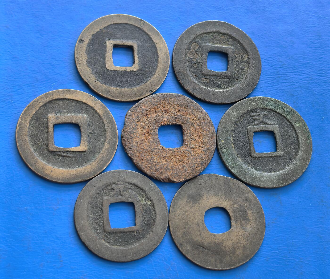 外国优质老铜币高银银币，周六九点倒数截拍，满百包邮，持续收拍