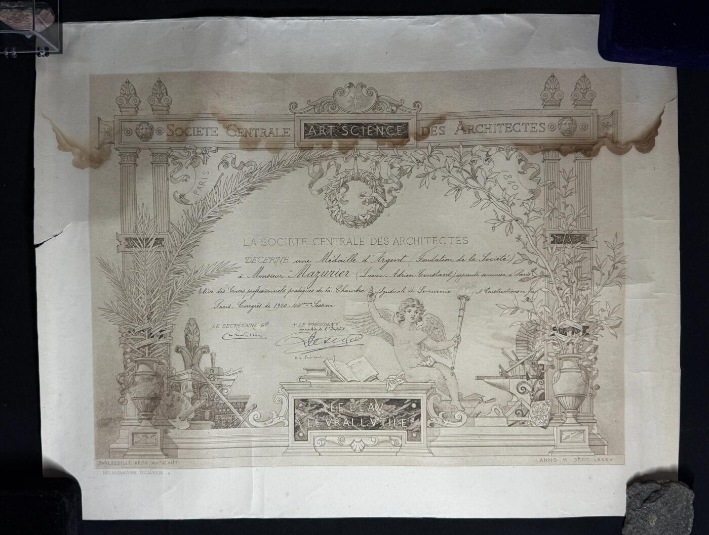 欢庆元旦！戎马世界章牌大赏第109期元旦大拍 法国中央建筑师协会银奖证书，1920年授予Lucien Adrien Laurent