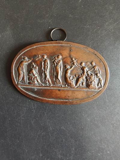 老王徽章第170期 - 法国复兴主义风格单面铜章      尺寸64×40mm    重量16.6g      有天使、家庭、女性等元素