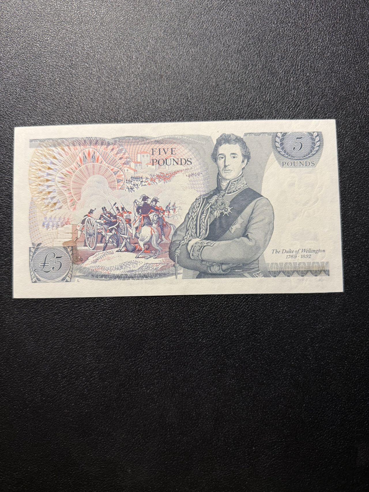 第14期 库存低价起拍 英国D序 5镑 全新unc