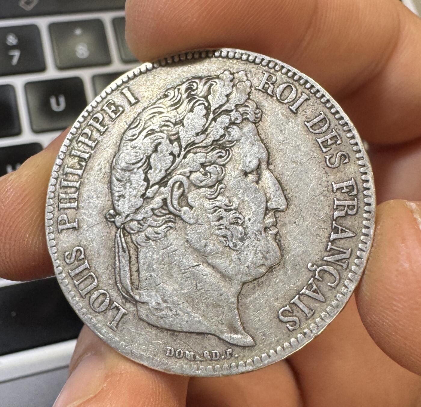 甄臻铺-世界币章拍卖（第44期）精品场拍品征集中，送拍享返佣金等优惠多多