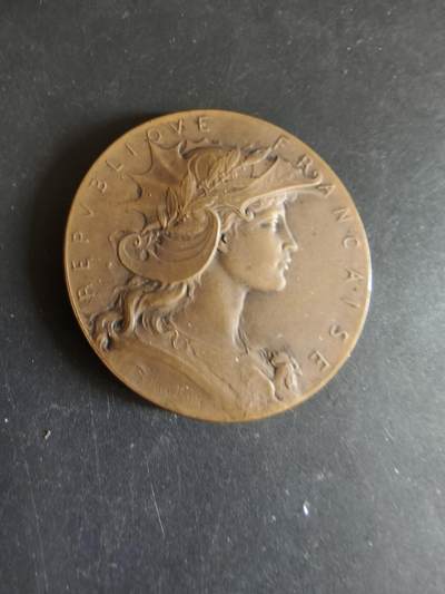 老王徽章第170期 - 法国战争部军事教育竞赛大铜章     戎装玛丽安娜    亨利杜布瓦作品     直径50mm     重量57.1g