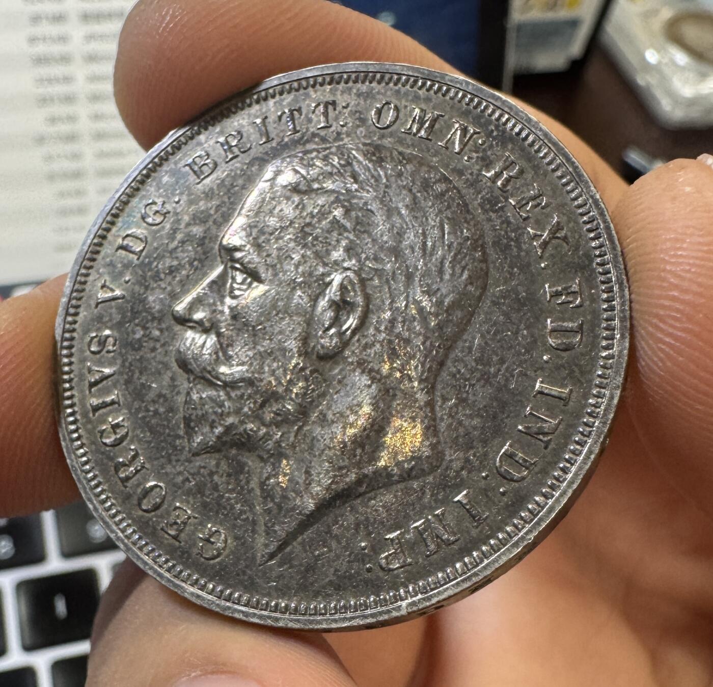 甄臻铺-世界币章拍卖（第44期）精品场拍品征集中，送拍享返佣金等优惠多多