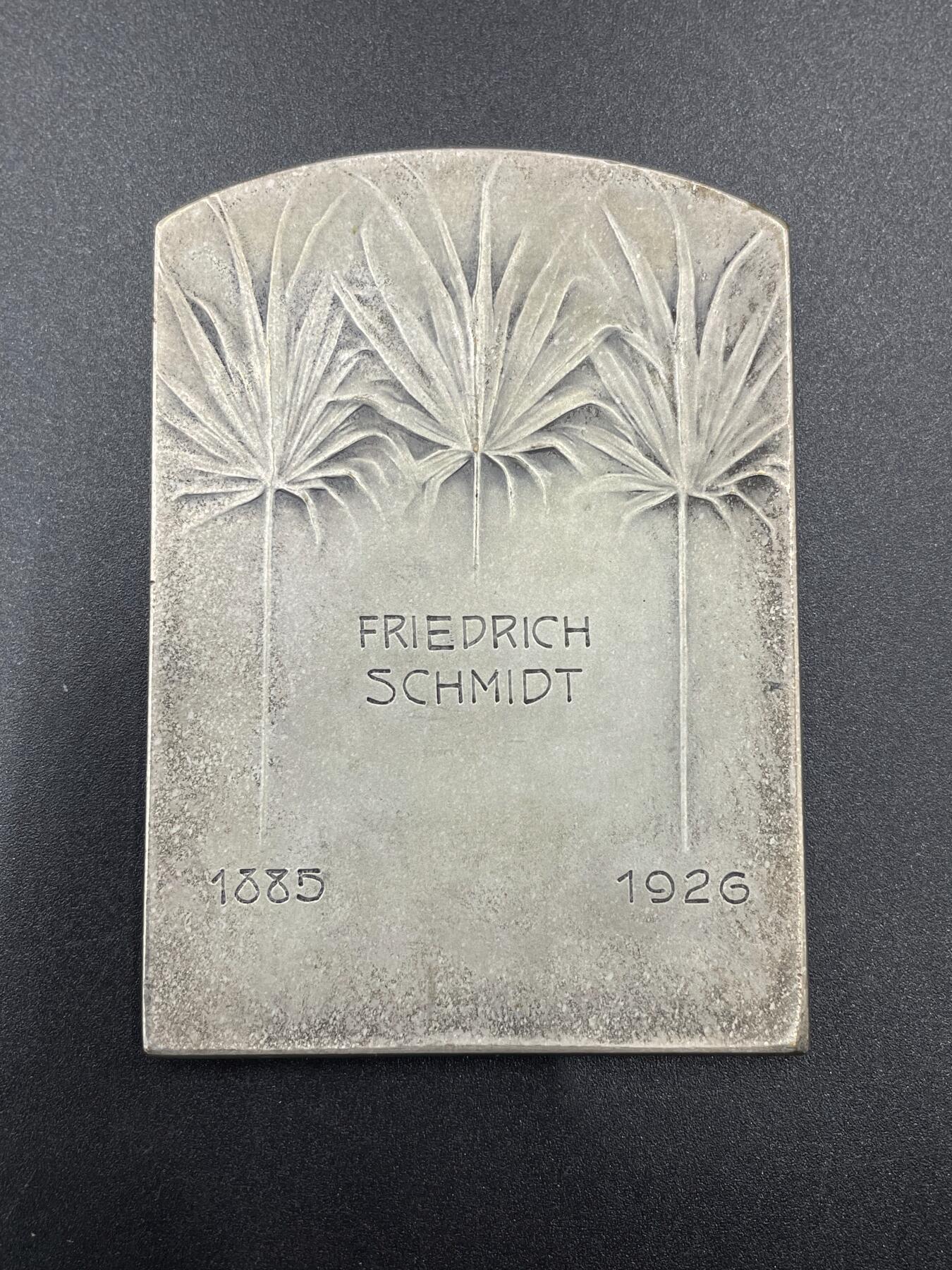 「木头集藏」“冬至雅藏”——章牌精品专场！ L. Hujer～1926年奥地利 阿基米德 镀银铜章 ，尺寸：54 × 76mm，124 g，罕见品种，由维也纳机械制造商合作社颁发给任职41周年的弗里德里希·施密特。铜章正面人物是伟大的古希腊哲学家、百科式科学家、数学家、物理学家、力学家，静态力学和流体静力学的奠基人阿基米德，在章牌上很少能见到他的形象。