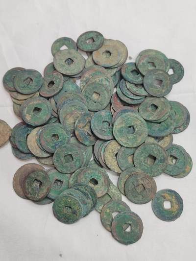 PCAI钱币  19-666  纸币证章小专场 - 宋钱一斤，不排除有几个烂的 通货小平为主