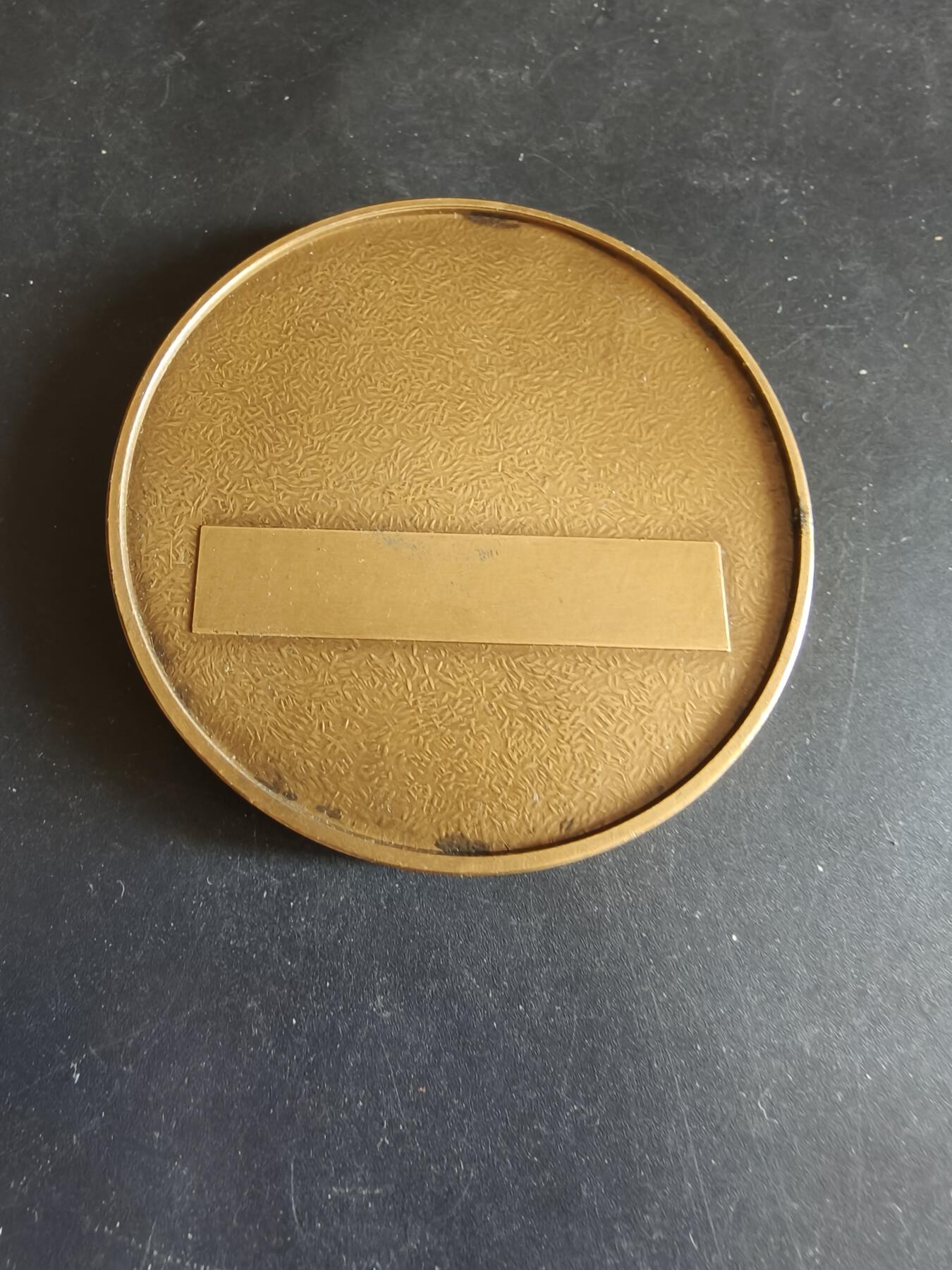 老王徽章第170期 法国圆桌骑士主题纪念章     原盒     直径68mm     重量114.6g