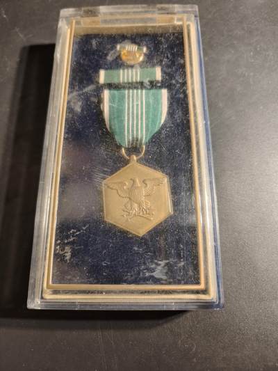 老王徽章第170期 - 美国陆军军事功绩奖章     原盒带略和珐琅略