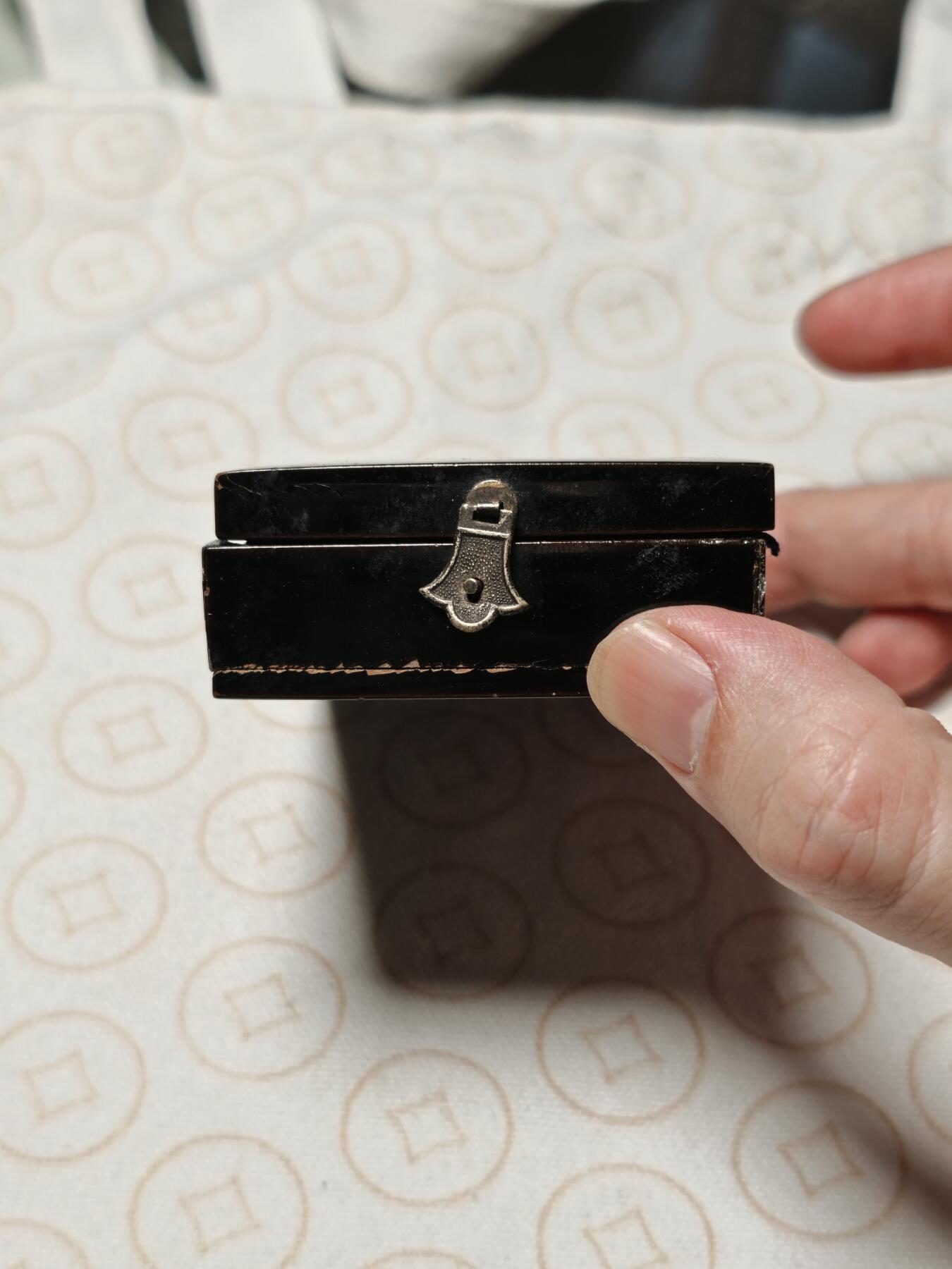 抚柳草堂-第二期章牌钱币 奖章勋章限时免佣 满百包邮 放漏专场 七鸟 勋七级金鵄勋章 银质30.2g 原盒有点轻微变形