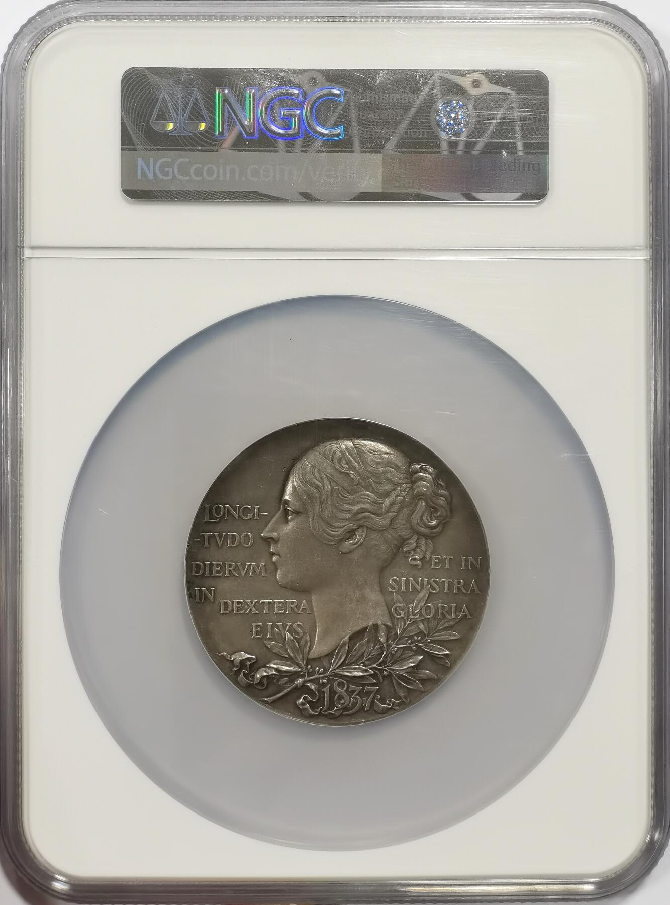 博洋堂世界钱币拍卖第153期（全场包邮） NGC MS62 英国1897年维多利亚登基60周年大银章 55mm 大盒封装 状态十分不错 非常经典的英国银章之一
