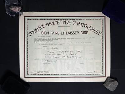 欢庆元旦！戎马世界章牌大赏第109期元旦大拍 - 法国爱丽斯骑士团（Ordre de l'Elice Française）骑士爵位证书，1954年授予Lucien Adrien Mayriller