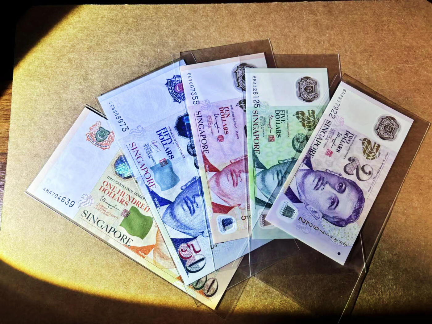 【Blue Auction】世界纸币精拍第764期——18级TOP拍卖/信誉/品质/专业/高效💫 【一组5张含无47】新加坡 2-100元 人像版  全新UNC