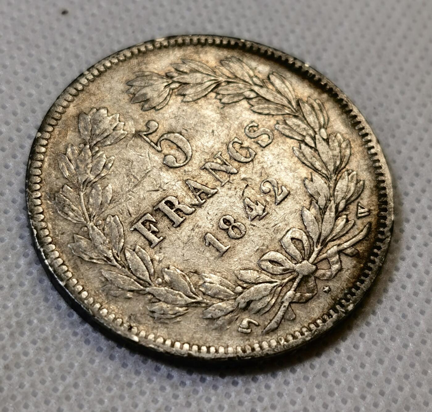 甄臻铺-世界币章拍卖（第44期）精品场拍品征集中，送拍享返佣金等优惠多多