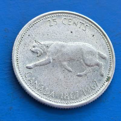 外国优质老铜币高银银币，周六九点倒数截拍，满百包邮，持续收拍 - 加拿大 1967 年联邦百年 25 分银币，背镌猞猁（加国野生物象征），正面女王像，银质，承载百年纪念与地域生态文化 。