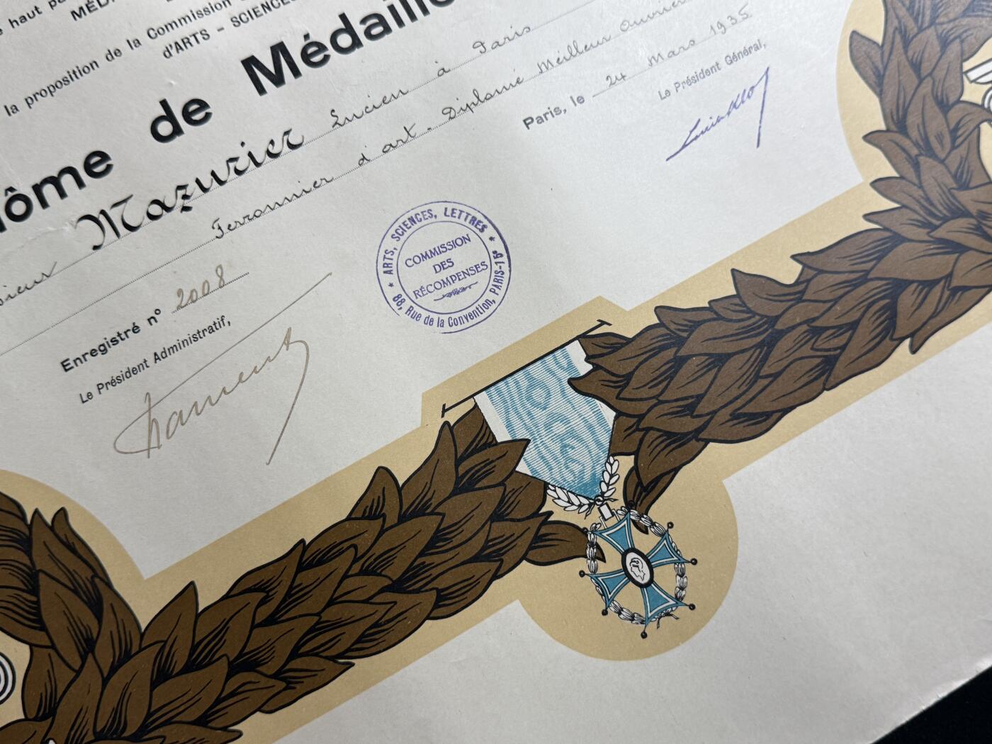 欢庆元旦！戎马世界章牌大赏第109期元旦大拍