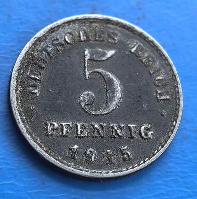 外国优质老铜币高银银币，周六九点倒数截拍，满百包邮，持续收拍 - 德意志帝国1915年5芬尼，正面 “DEUTSCHES REICH 5 PFENNIG 1915” 留存岁月痕迹，背面双头鹰徽章为帝国象征。它诞生于一战关键期，是战时货币，见证特殊历史阶段，对研究德国一战货币史、徽章文化意义重大，是承载时代记忆的实物 。