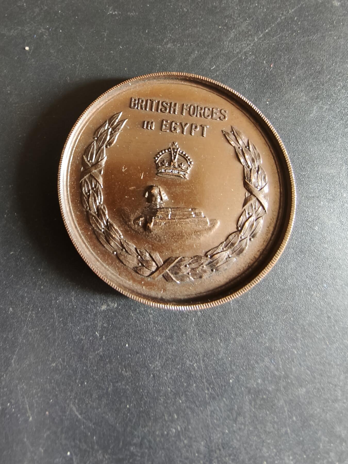 老王徽章第170期 英国1936驻埃及英军游泳竞赛大铜章     直径42mm    重量29g